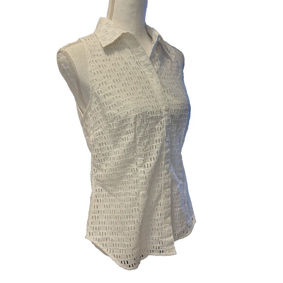 Ann Taylor 100% cotton eyelet sleeveless blouse NWT size 4, gorgeous and classy - Picture 3 of 6
